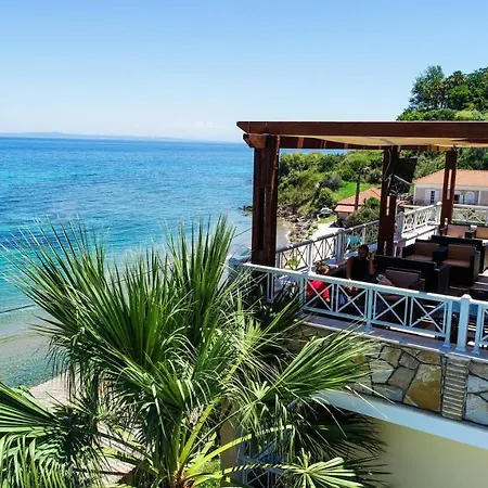 Hotell Nefeli Beach 4*